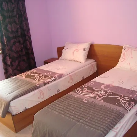 Villa Mari Guest Rooms-3